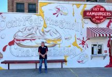 Judge finds that Salina sign code discriminated against flying-saucer themed mural