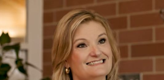 Holscher bets on streaming ads as campaign moves into closing days